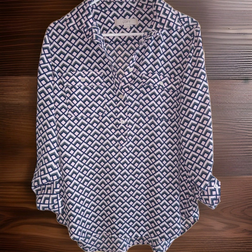 Loft Womens Pink Roll Tab Sleeve Geometric Blouse Top Sz M Modern Business Chic